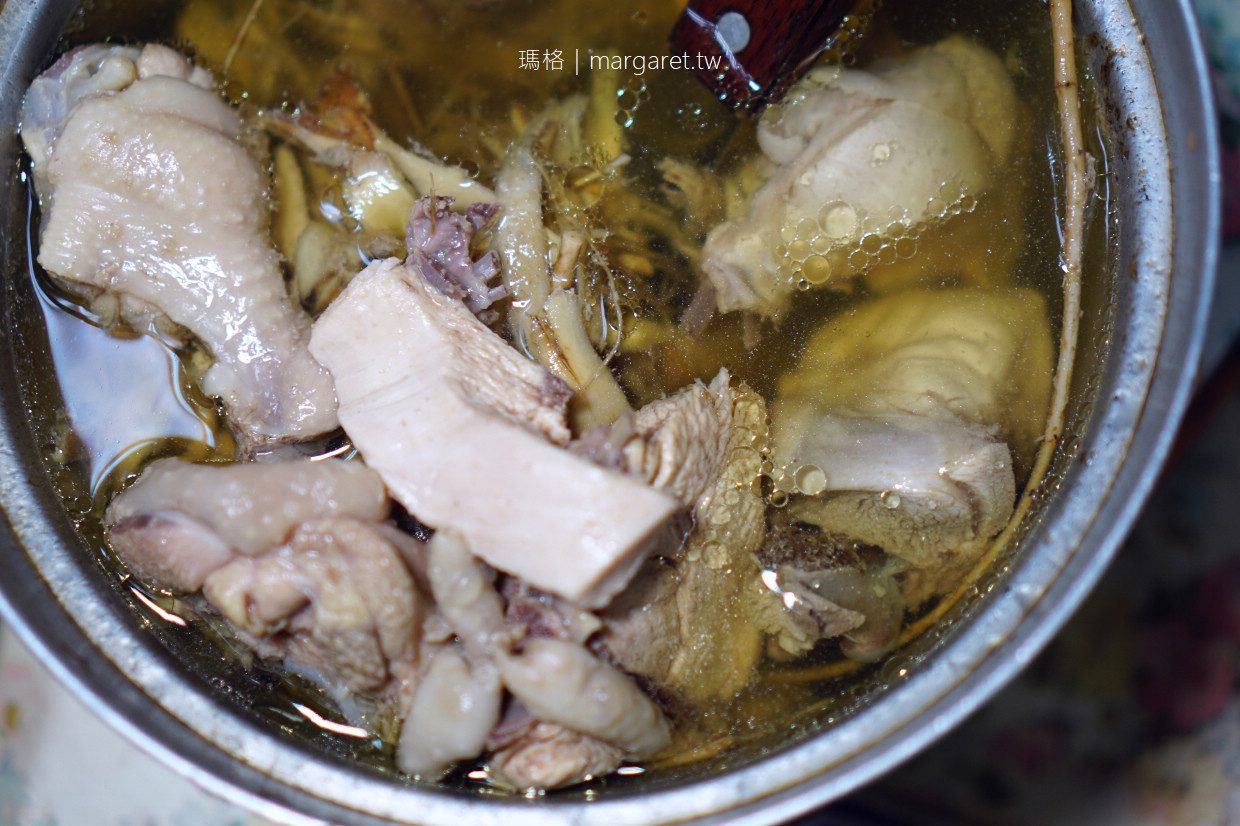 隨意食堂 狗尾草雞湯 湯品特寫