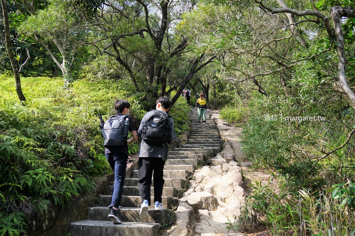 軍艦岩親山步道。從登山口出發20分鐘攻頂｜360度環景欣賞台北盆地壯麗山河
