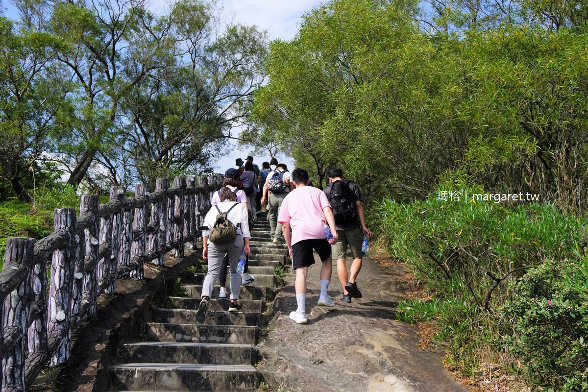 軍艦岩親山步道。從登山口出發20分鐘攻頂｜360度環景欣賞台北盆地壯麗山河