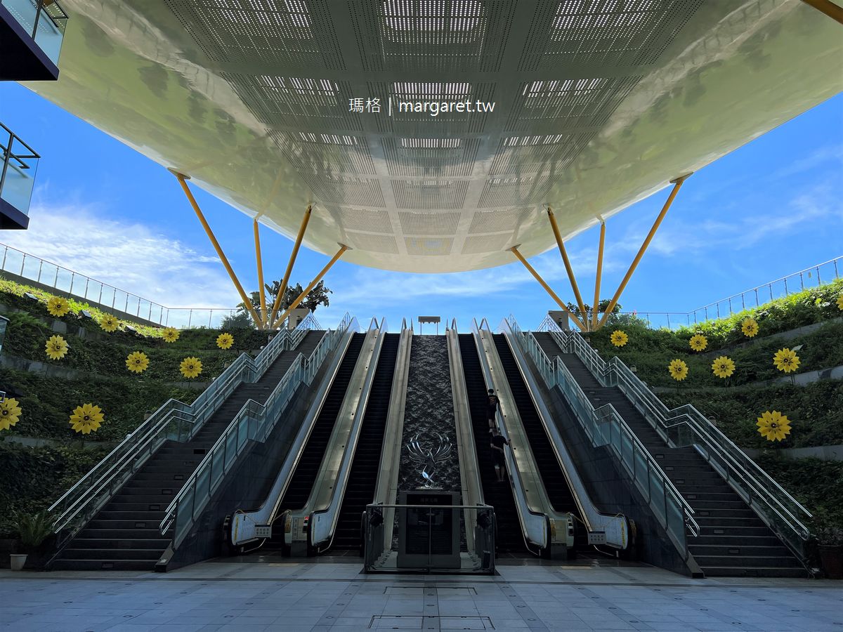 高雄捷運中央公園站。全球最美地鐵站之一｜英國建築師與高雄造船技術的智慧結晶