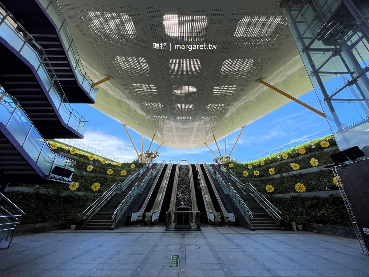 高雄捷運中央公園站。全球最美地鐵站之一｜英國建築師與高雄造船技術的智慧結晶