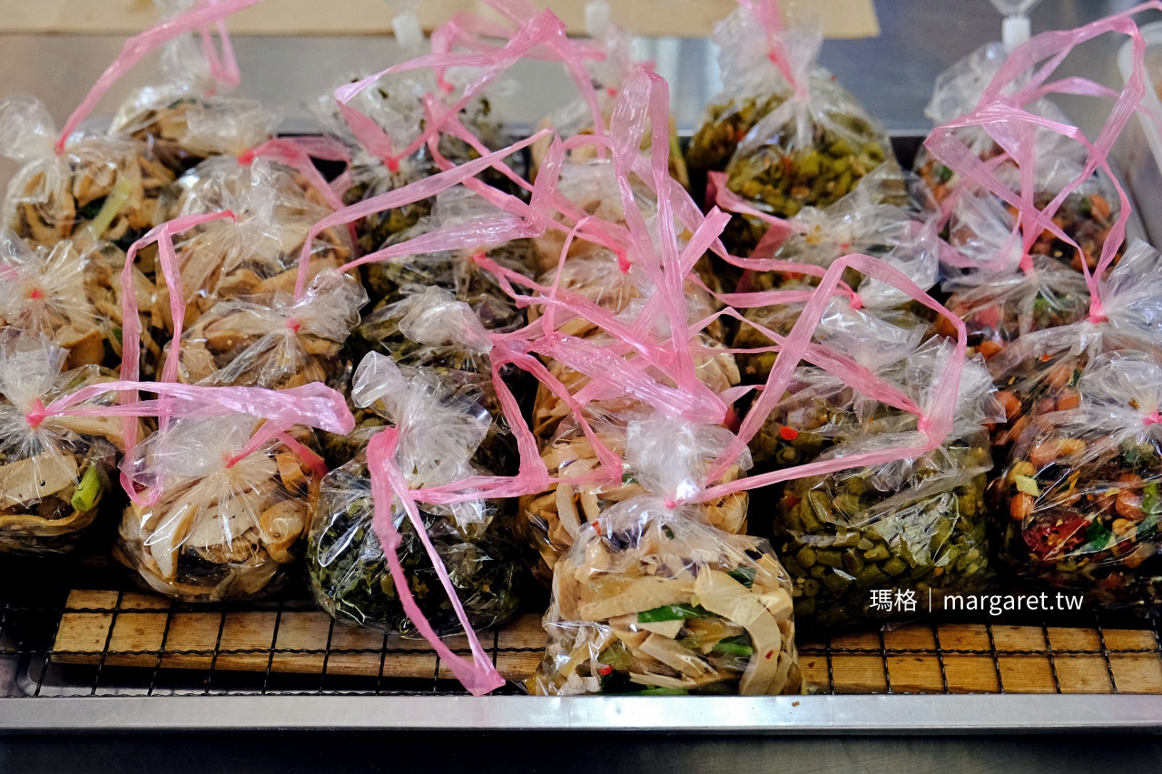 二空燕京蔥油餅 單買小菜 榨菜酸菜辣蘿蔔乾
