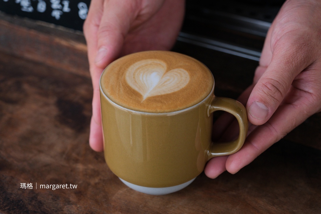 Supiido Cafe スピード。宮廟旁的日式外帶咖啡店｜嘉義街角老屋慢速立飲