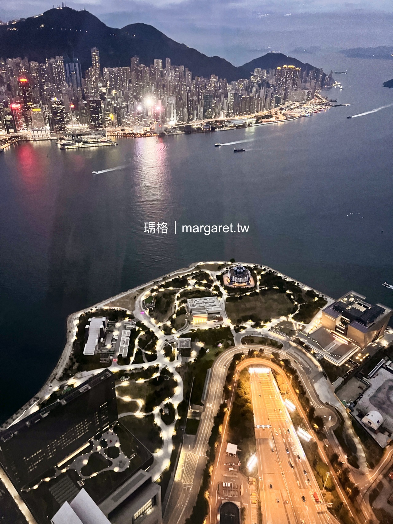 天際100。香港第一高樓天空觀景台｜360度俯瞰維港壯麗風景