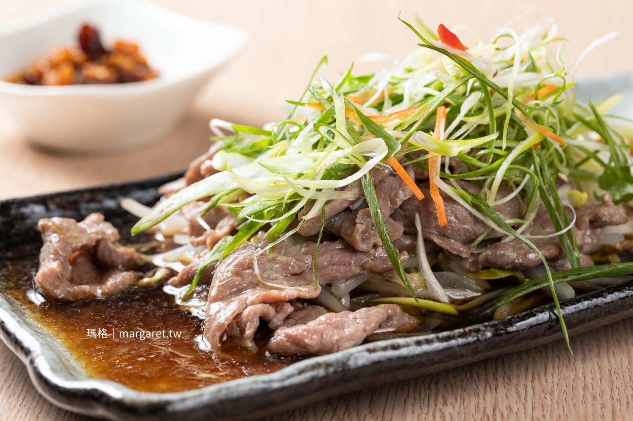 嘉義鳳凰軒港式簡餐。一個人用餐也適合｜限量廣式脆皮雞預訂才吃得到