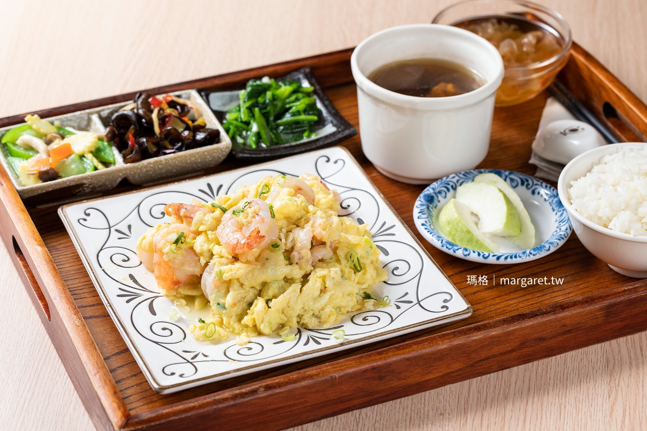 嘉義鳳凰軒港式簡餐。一個人用餐也適合｜限量廣式脆皮雞預訂才吃得到