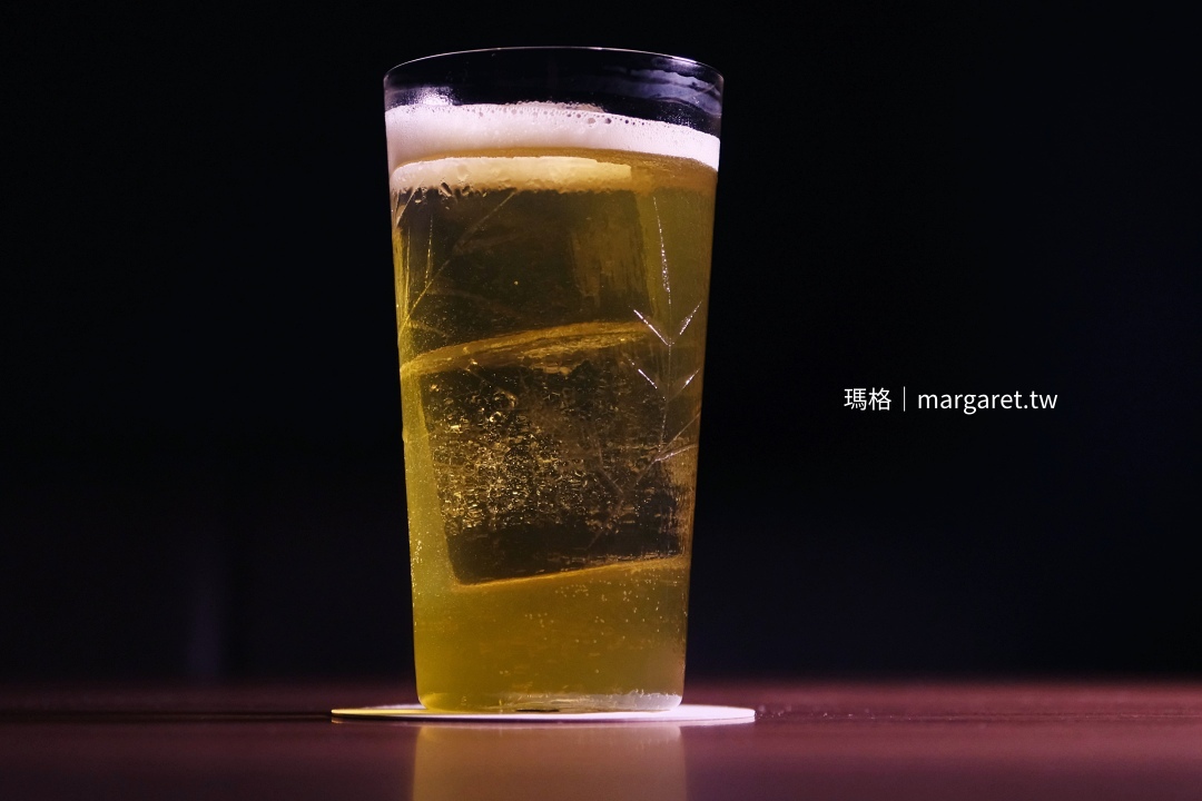 Bar door to dream。每三個月更換酒單｜開到凌晨4點。嘉義打烊最晚酒吧？