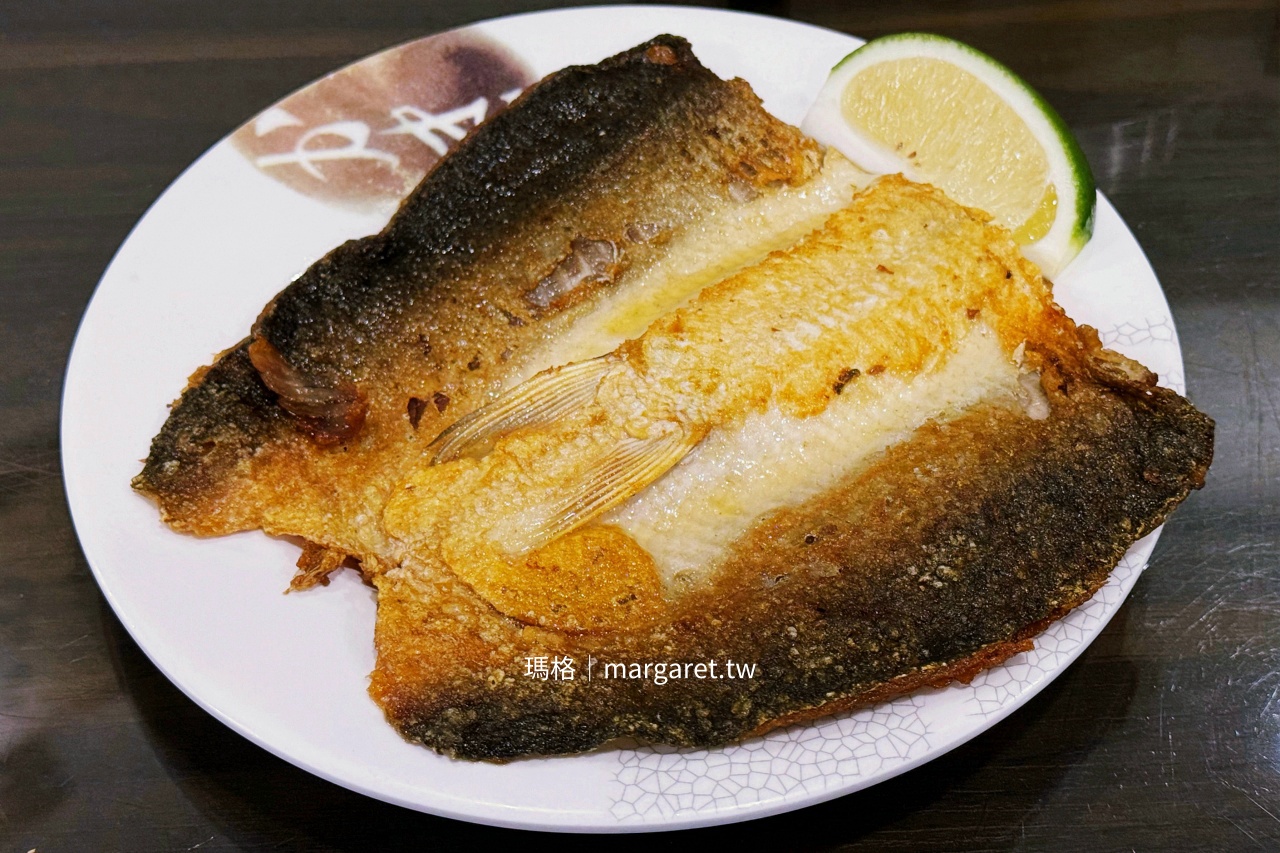 珍珍蚵仔煎海產粥。搬離嘉義文化路夜市｜新址在民主火雞肉飯隔壁（裝修中 / 暫停營業)