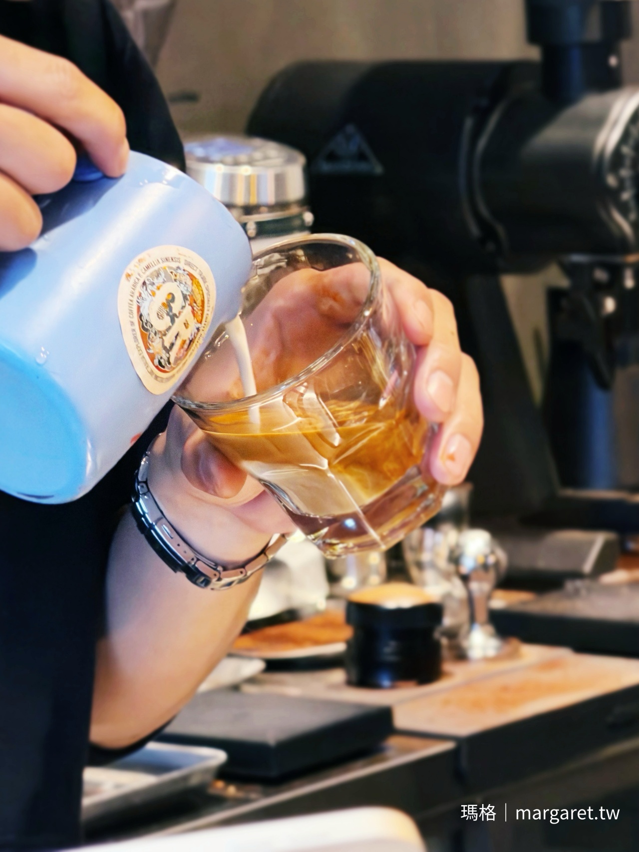高松ARSENAL Coffee 拿鐵咖啡 拉花特寫