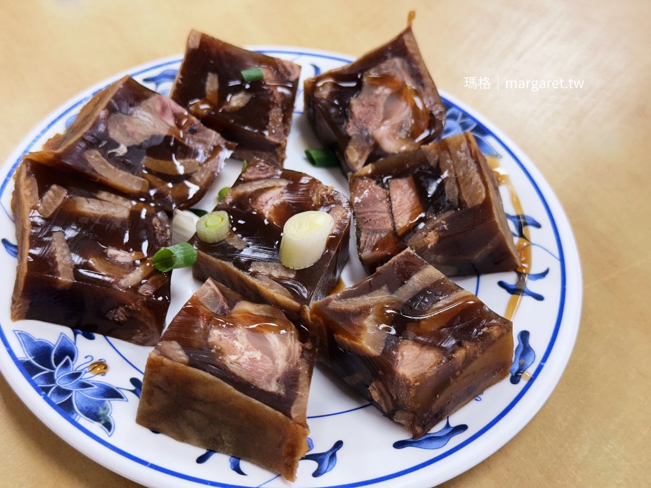 小樂天餃子館。信義區鍋貼老麵店｜20年熟客最愛的炸醬麵