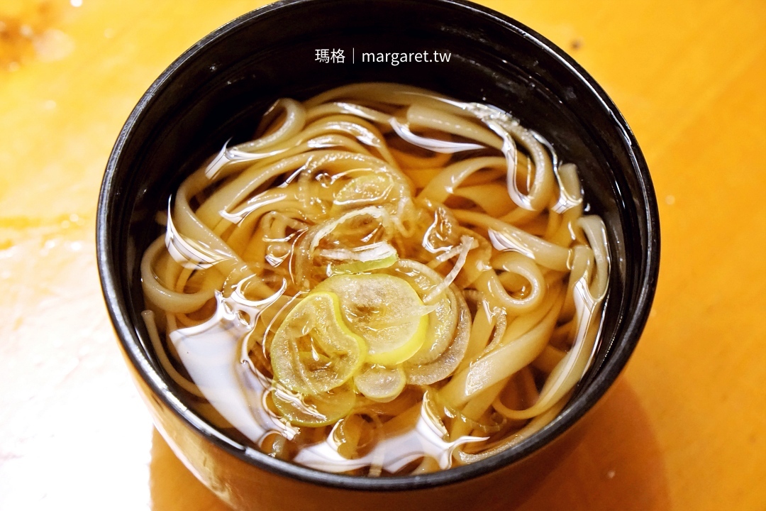 秋田經典鄉土料理：稻庭烏龍麵。