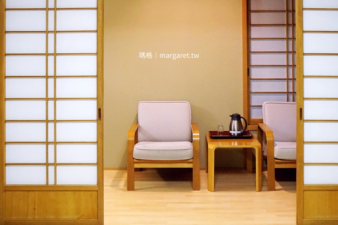 秋田藝術村溫泉，和式房間內的茶室起居間。