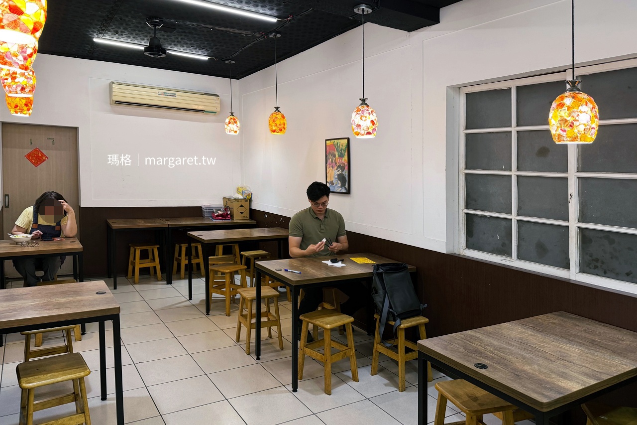 嘉義波波食堂 國華街137號店面外觀單行道注意路線