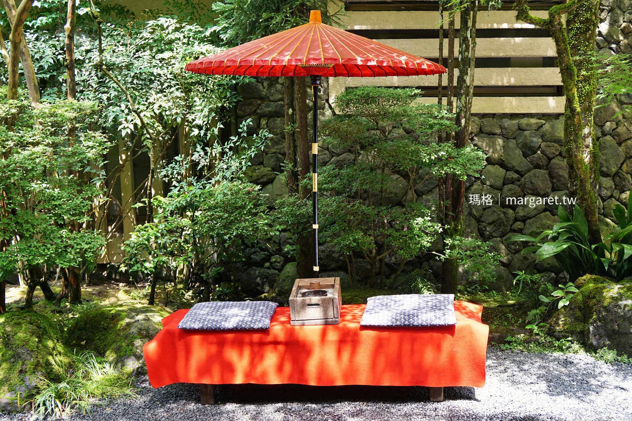 京都貴船神社半日遊｜紅燈籠石階、水占卜與川床料理