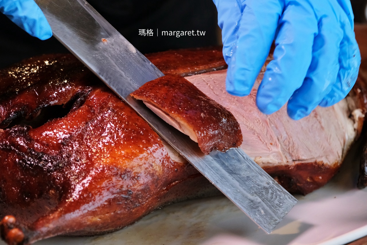 九華樓台中朝富店 廚藝總監 片鴨師傅專訪畫面