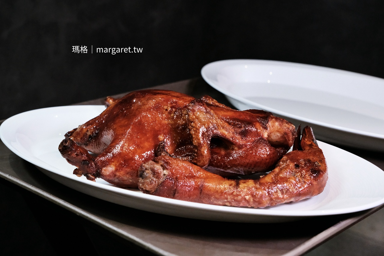 高雄雋Gen中餐廳 琥珀脆潤金羽鴨整隻上桌