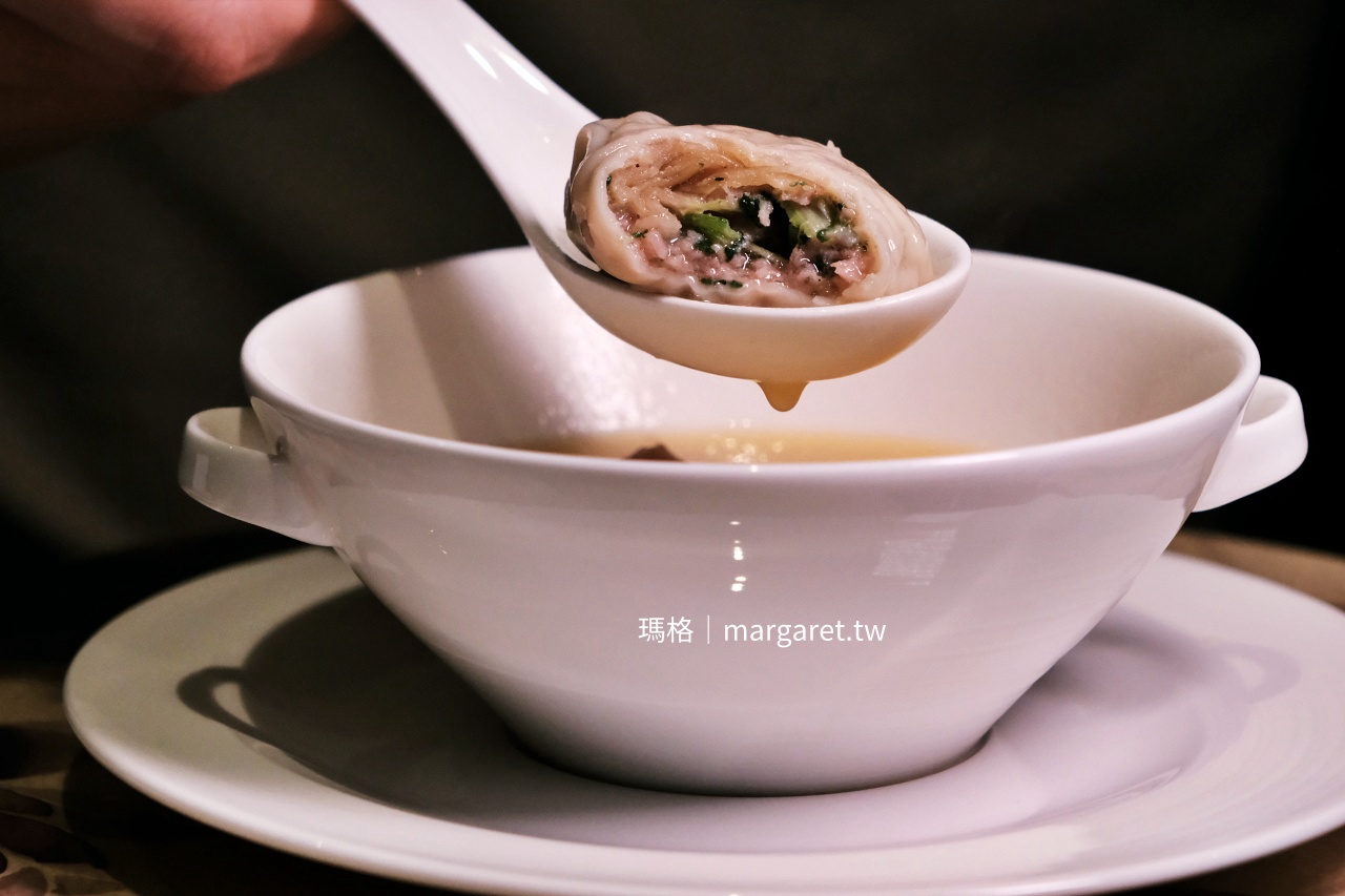 高雄雋Gen中餐廳 竹笙雲吞雞湯匙特寫