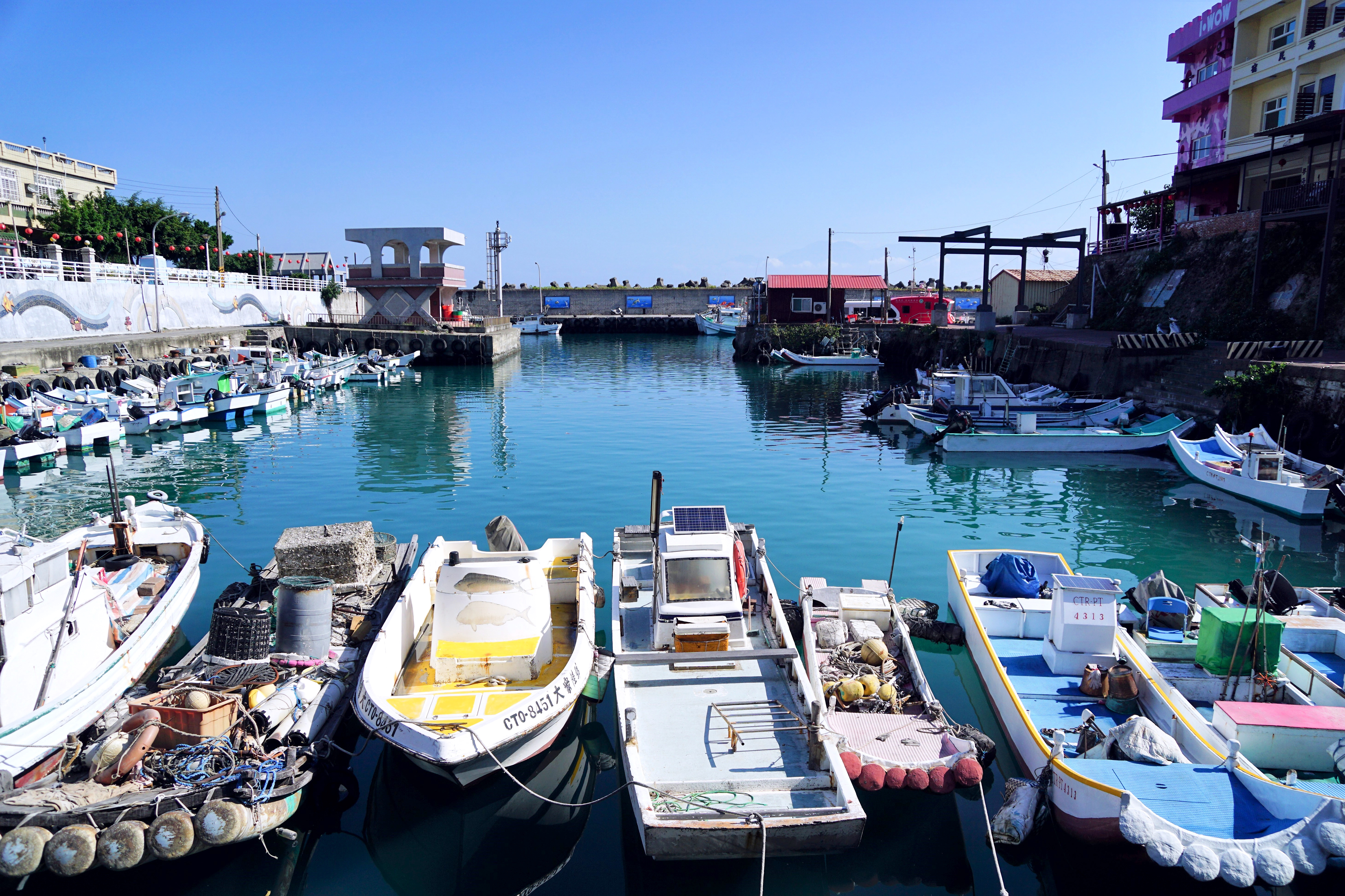 灰窯人文咖啡 Coral Cafe｜面對小琉球漁港的碧海藍天
