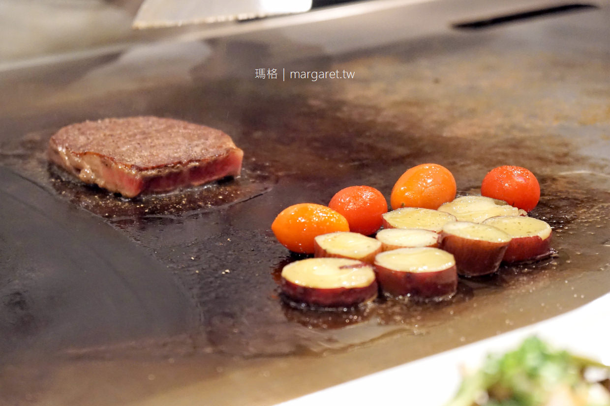 鐵板燒 櫻Sakura。高田馬場｜A5和牛、伊勢龍蝦、鮑魚、鵝肝、魚子醬。每客萬元台幣的東京鐵板燒有多頂級？