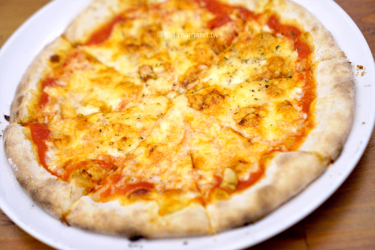 台中IL Volo pizza義波羅窯烤披薩｜平價柴燒手作披薩