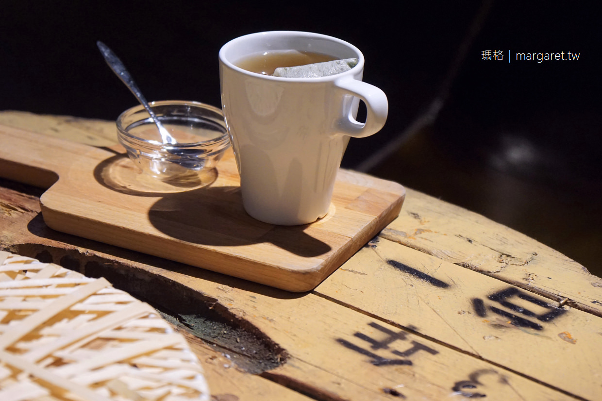 Leaf cafe。葉宿文旅咖啡館｜超乎期待的川辣牛肉麵