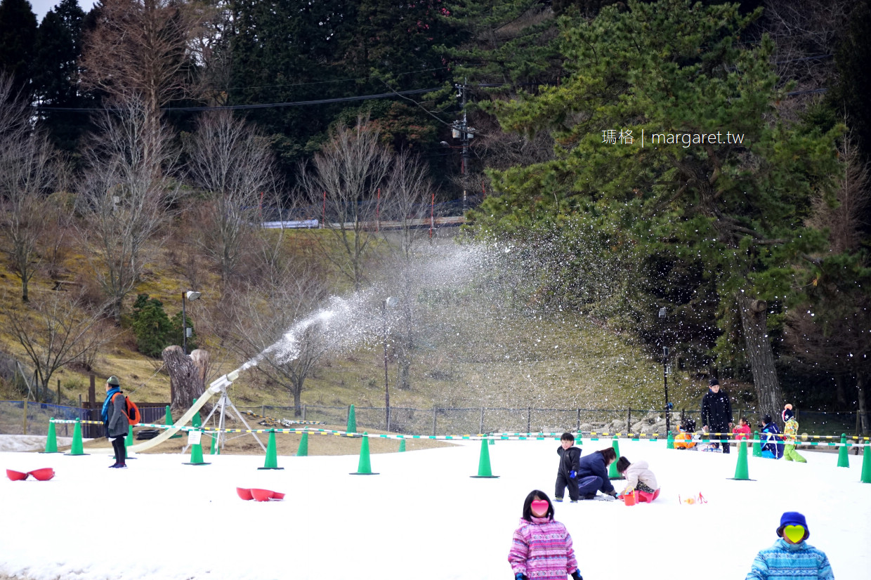 神戶六甲山SNOW PARK。日本第一座人造滑雪場｜適合初學者、親子旅的關西雪上樂園