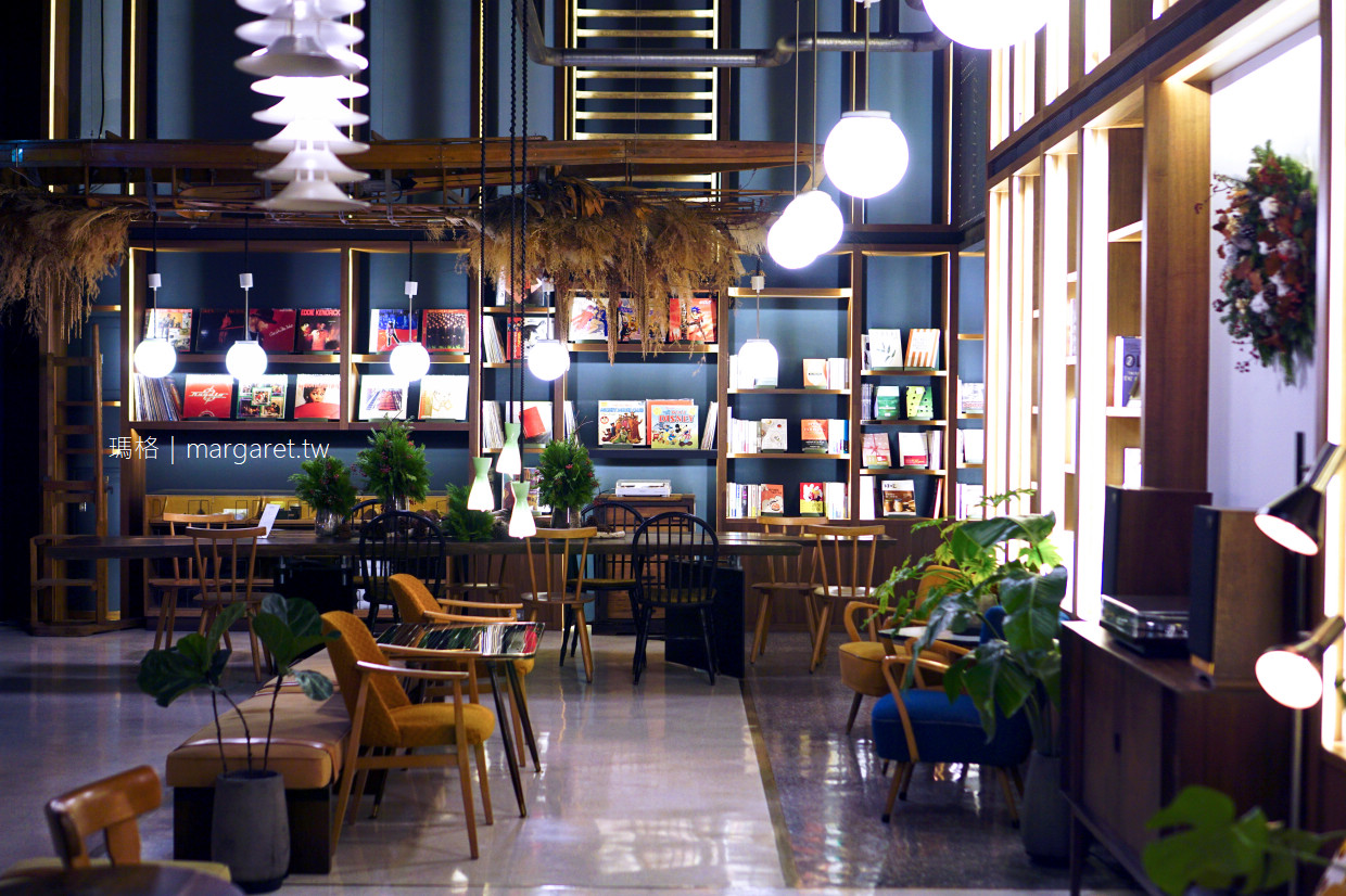 UIJ友愛街旅館。台南設計旅店｜公共空間、花園露台、不打烊書店是魅力所在