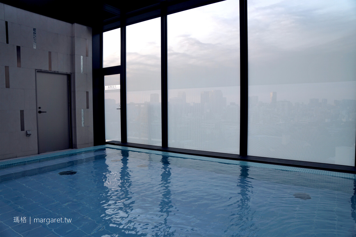 東京六本木光芒飯店。Candeo Hotels｜席夢思床墊。可看見東京鐵塔的天空浴場