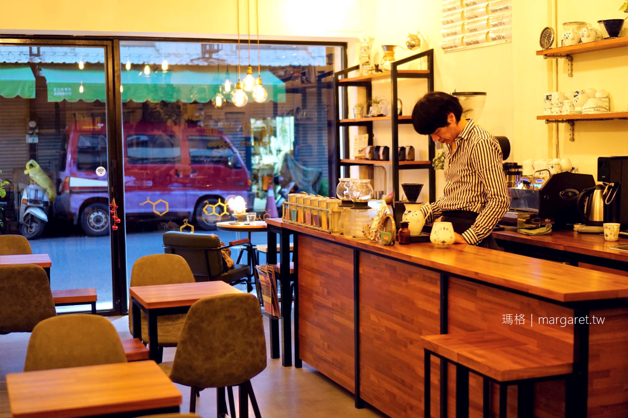 台南。Kaffuns極萃咖啡｜只賣精品咖啡與茶的優質自烘店