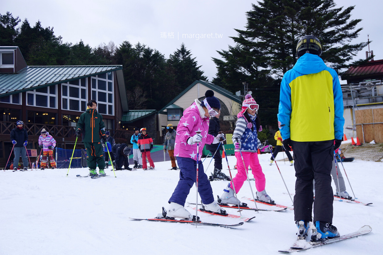 神戶六甲山SNOW PARK。日本第一座人造滑雪場｜適合初學者、親子旅的關西雪上樂園