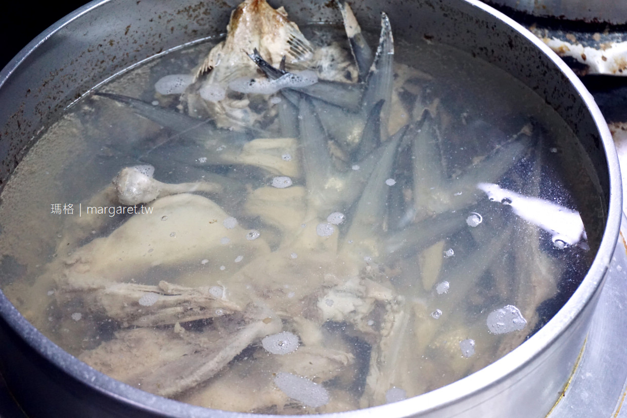 林家魚皮。台南中西區美食｜自然鮮甜的魚骨高湯粥飯