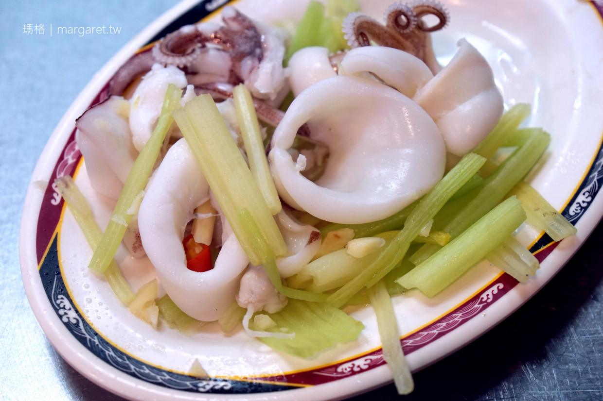 富鴻魚肚小吃。台南在地宵夜老店｜熟客必點乾煎虱目魚肚與煎肉片